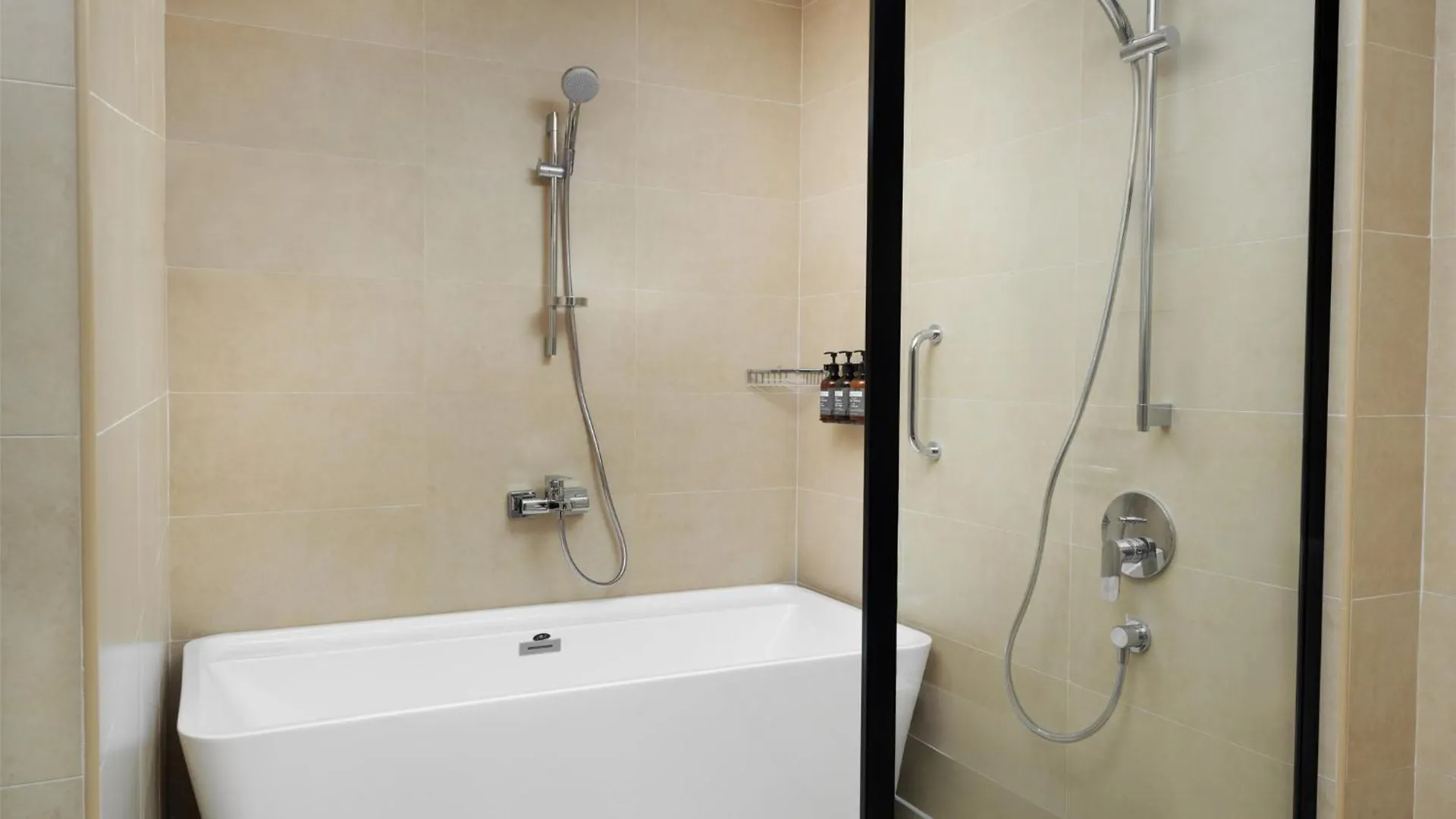 Voco Jeddah Gate By Ihg Hotel
