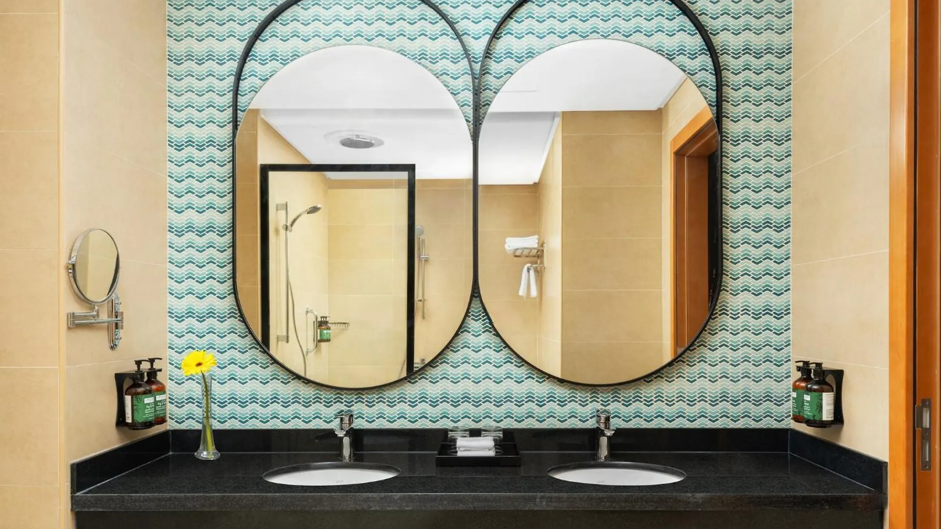Voco Jeddah Gate By Ihg Hotel